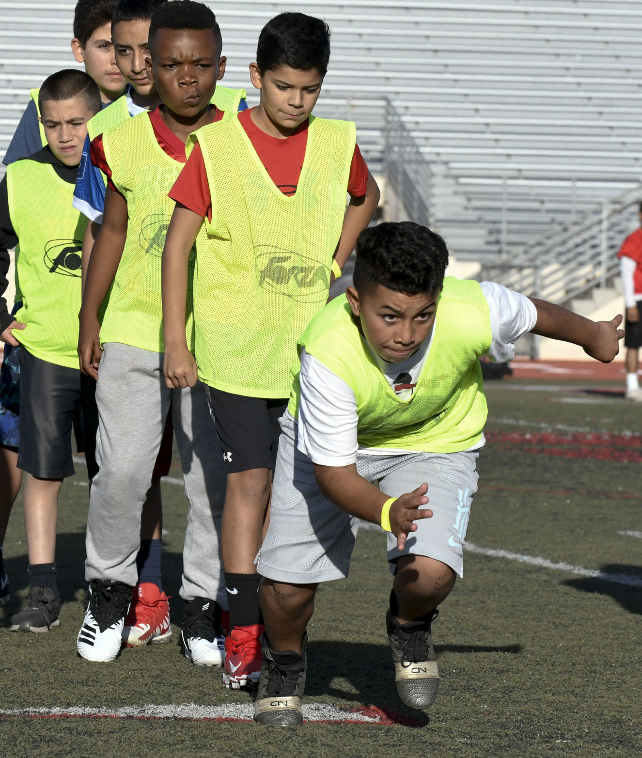 072919 SM youth football camp 09.jpg